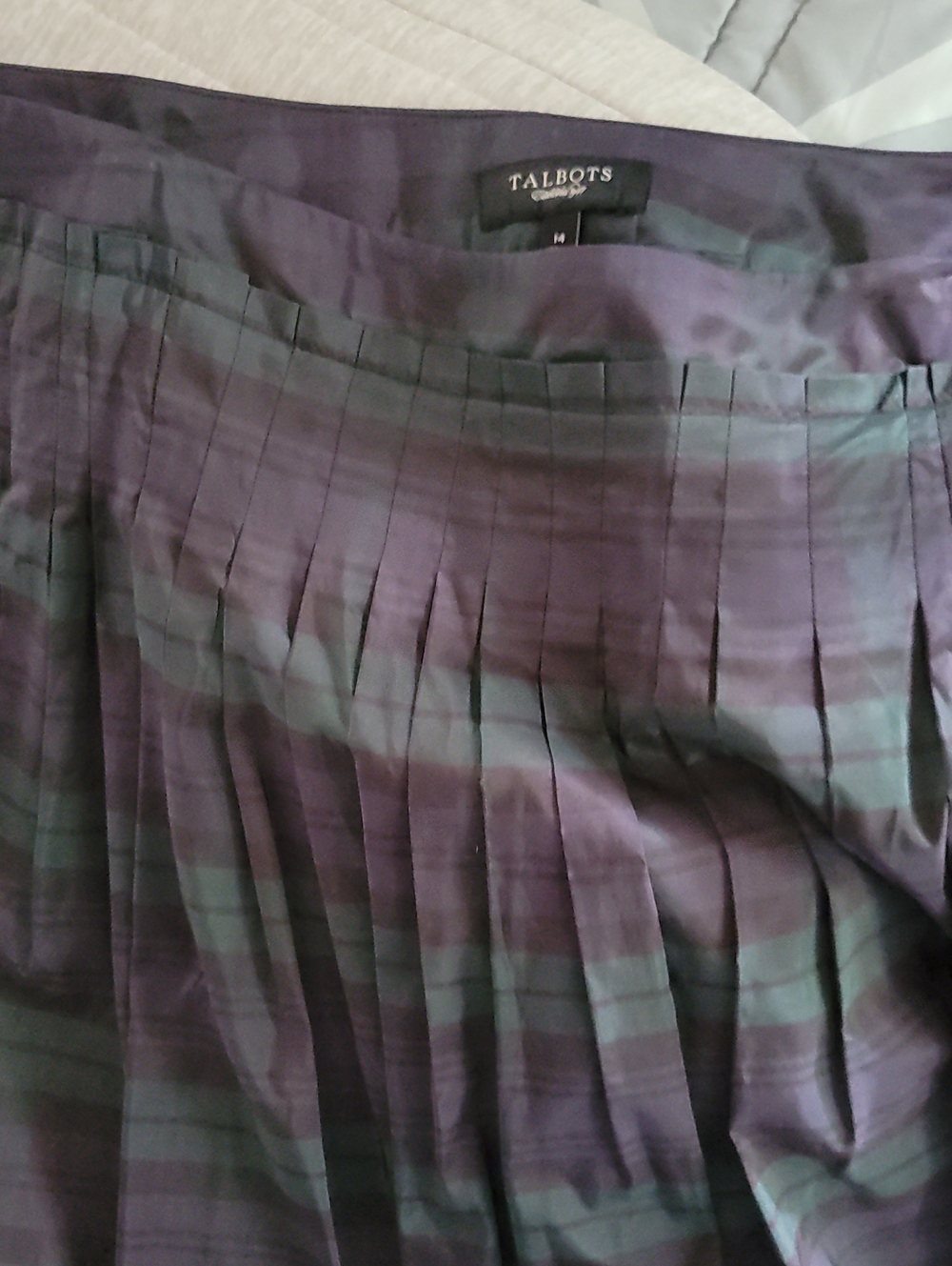 Talbots Ladies Pleated A-Line Skirt in Navy and Green-black Plaid